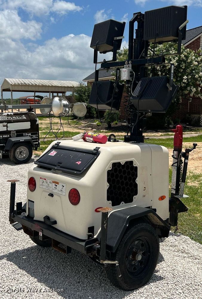 image for item LF9289 2017 Terex RL4  light plant