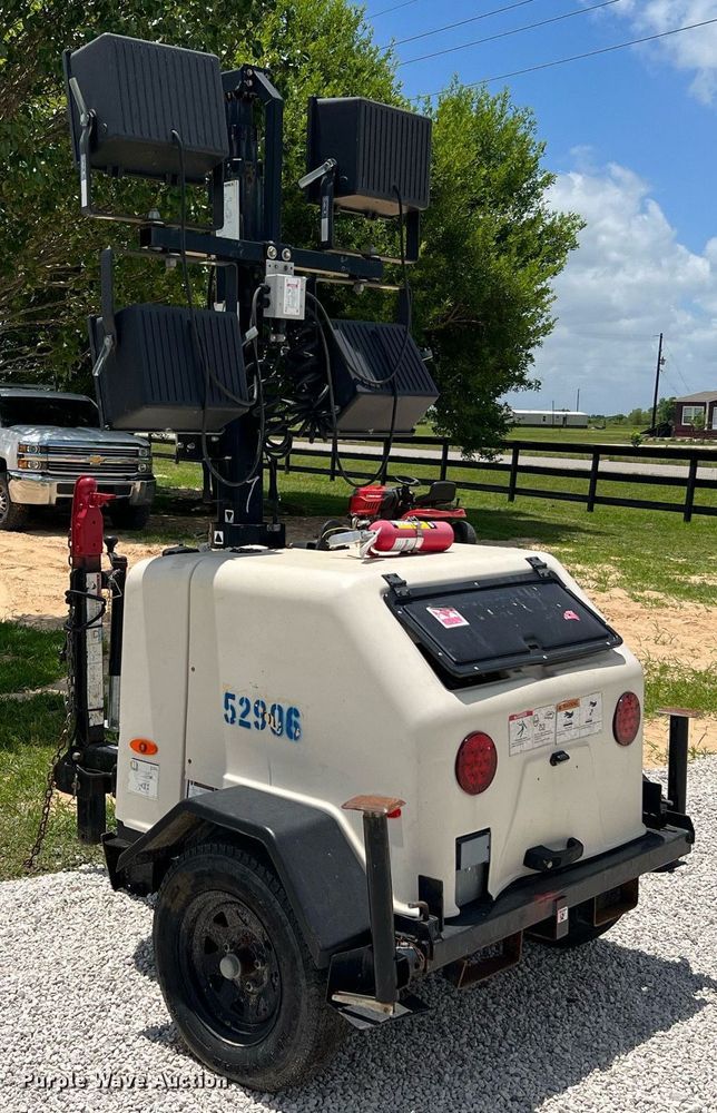 image for item LF9289 2017 Terex RL4  light plant