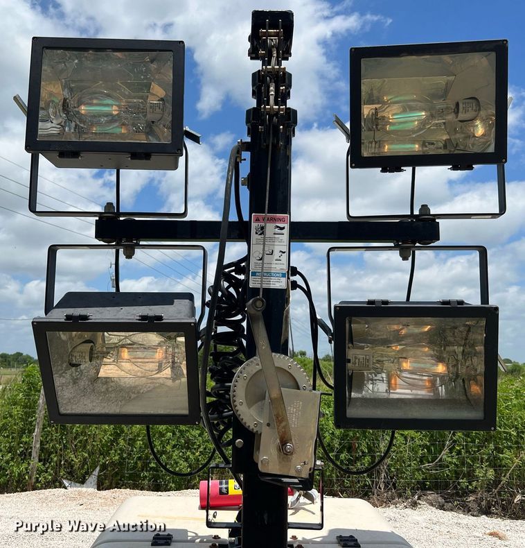 image for item LF9289 2017 Terex RL4  light plant