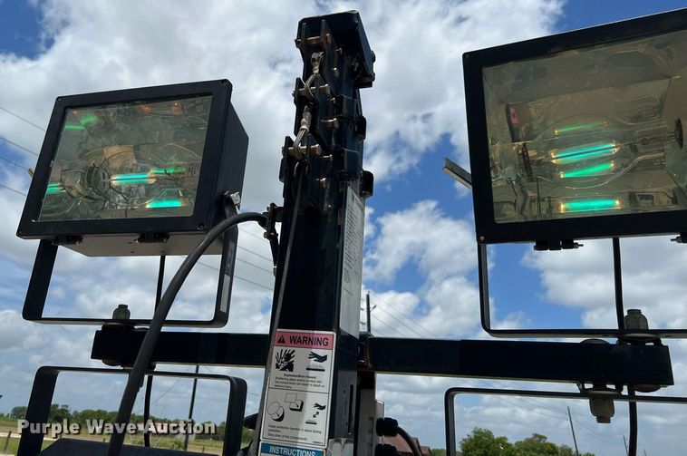 image for item LF9289 2017 Terex RL4  light plant