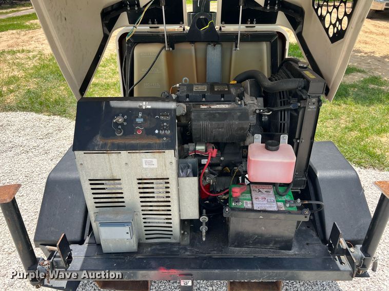 image for item LF9289 2017 Terex RL4  light plant