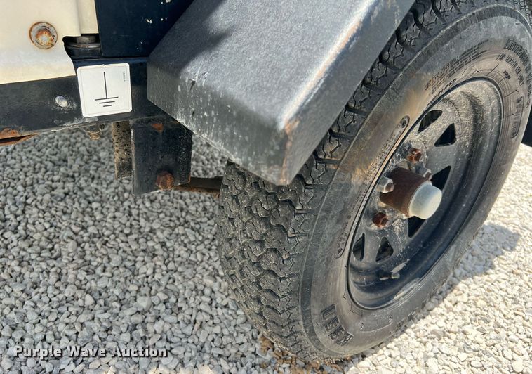 image for item LF9289 2017 Terex RL4  light plant