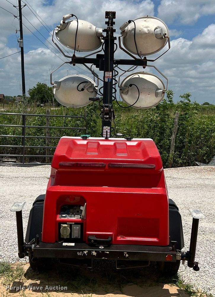 image for item LF9290 2017 Generac Magnum  light plant