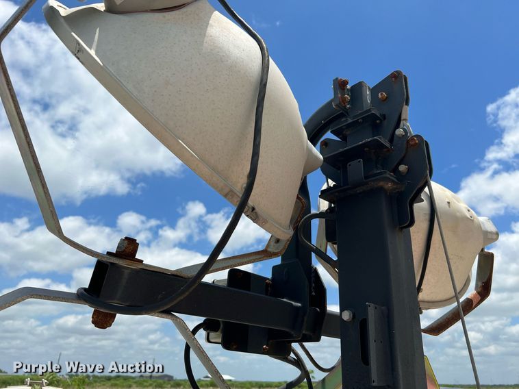 image for item LF9290 2017 Generac Magnum  light plant