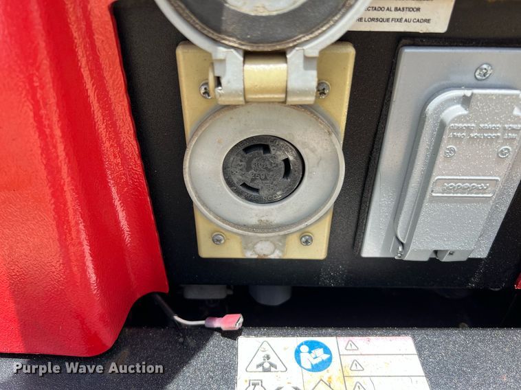 image for item LF9290 2017 Generac Magnum  light plant