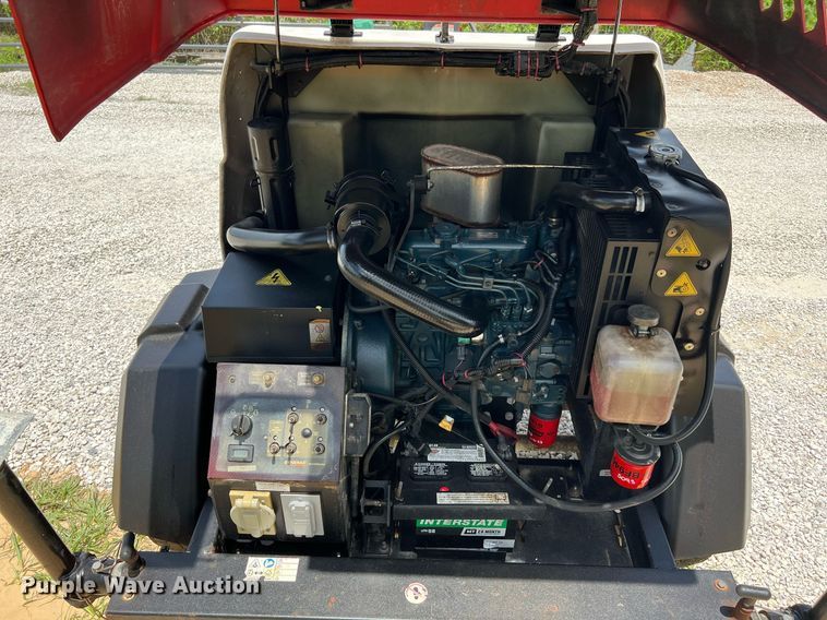 image for item LF9290 2017 Generac Magnum  light plant