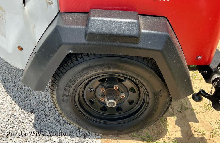 image for item LF9290 2017 Generac Magnum  light plant