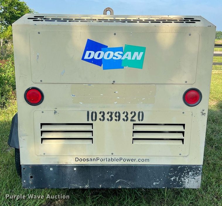 image for item LF9299 2015 Doosan P425/HP375WCU-T4I  air compressor