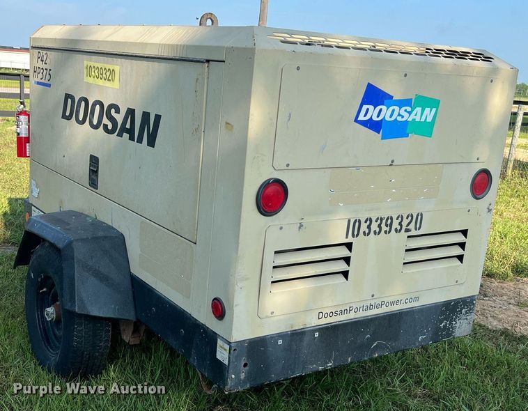 image for item LF9299 2015 Doosan P425/HP375WCU-T4I  air compressor