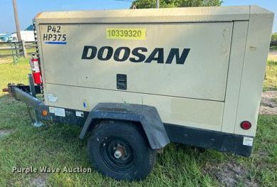 image for item LF9299 2015 Doosan P425/HP375WCU-T4I  air compressor