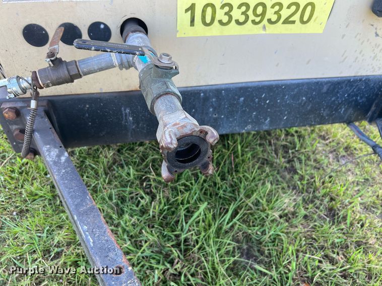 image for item LF9299 2015 Doosan P425/HP375WCU-T4I  air compressor