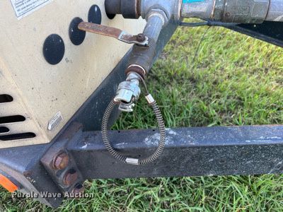 image for item LF9299 2015 Doosan P425/HP375WCU-T4I  air compressor