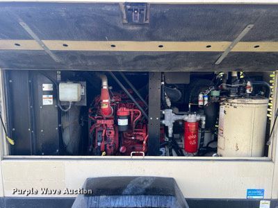 image for item LF9299 2015 Doosan P425/HP375WCU-T4I  air compressor