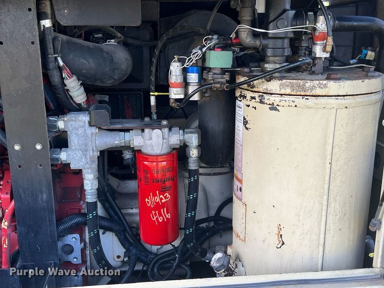 image for item LF9299 2015 Doosan P425/HP375WCU-T4I  air compressor