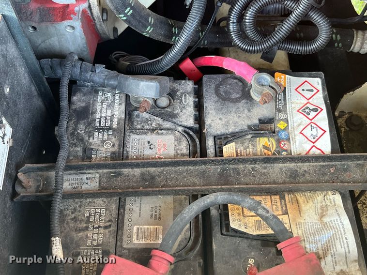 image for item LF9299 2015 Doosan P425/HP375WCU-T4I  air compressor