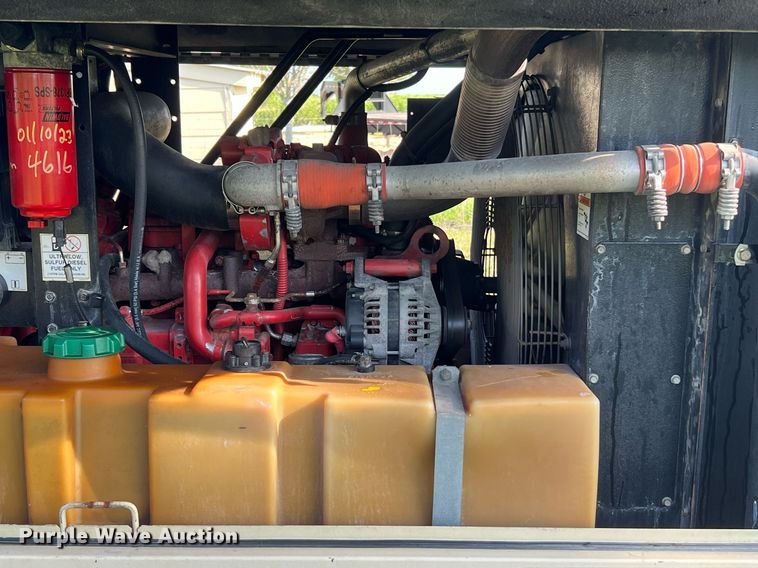 image for item LF9299 2015 Doosan P425/HP375WCU-T4I  air compressor