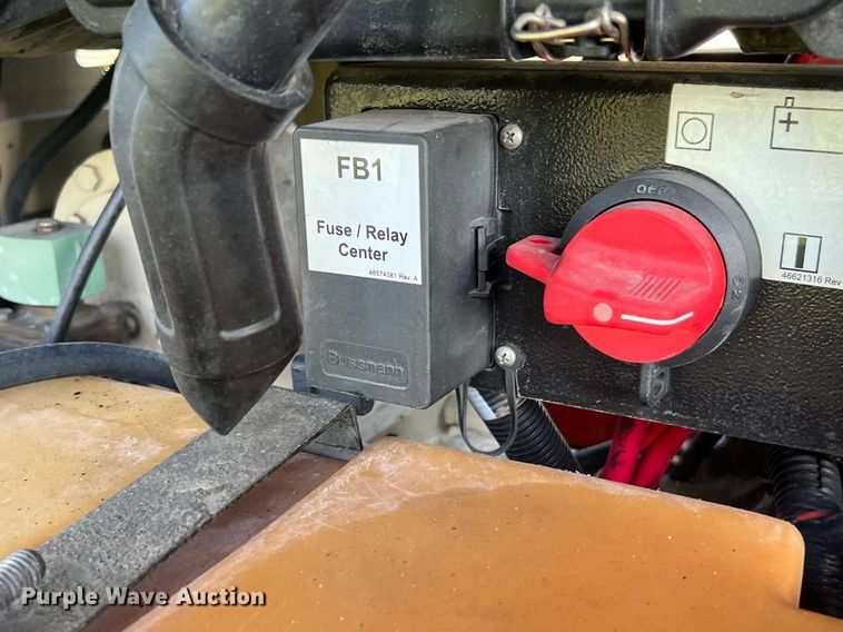 image for item LF9299 2015 Doosan P425/HP375WCU-T4I  air compressor