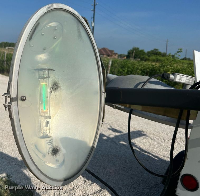 image for item LF9300 2017 Generac MLT3080M  light plant