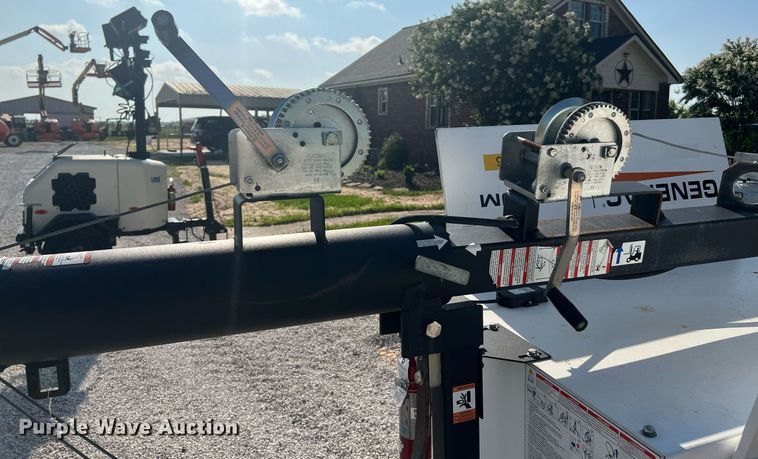 image for item LF9300 2017 Generac MLT3080M  light plant