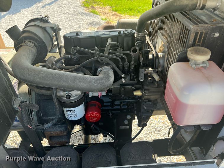 image for item LF9300 2017 Generac MLT3080M  light plant