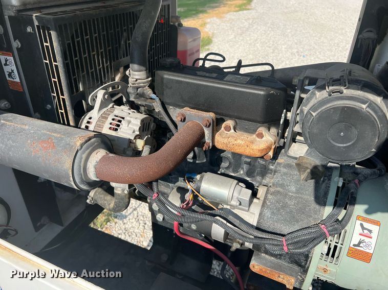 image for item LF9300 2017 Generac MLT3080M  light plant