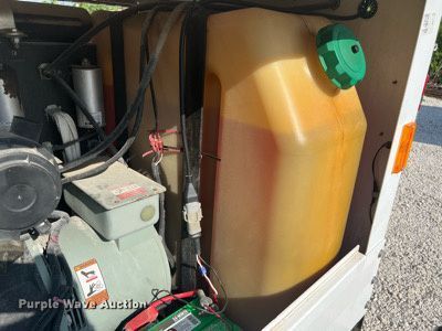 image for item LF9300 2017 Generac MLT3080M  light plant