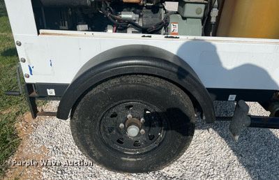 image for item LF9300 2017 Generac MLT3080M  light plant