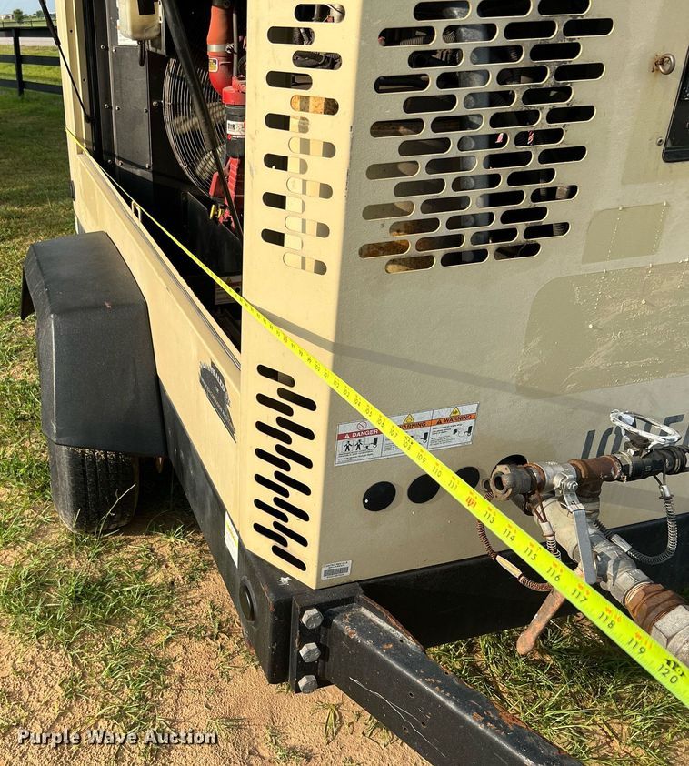 image for item LF9312 2015 Doosan P425/HP375 air compressor