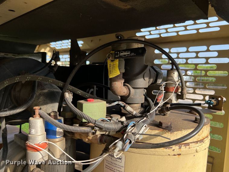 image for item LF9312 2015 Doosan P425/HP375 air compressor