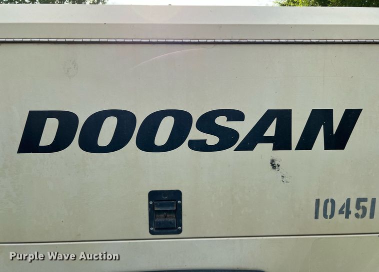 image for item LF9312 2015 Doosan P425/HP375 air compressor