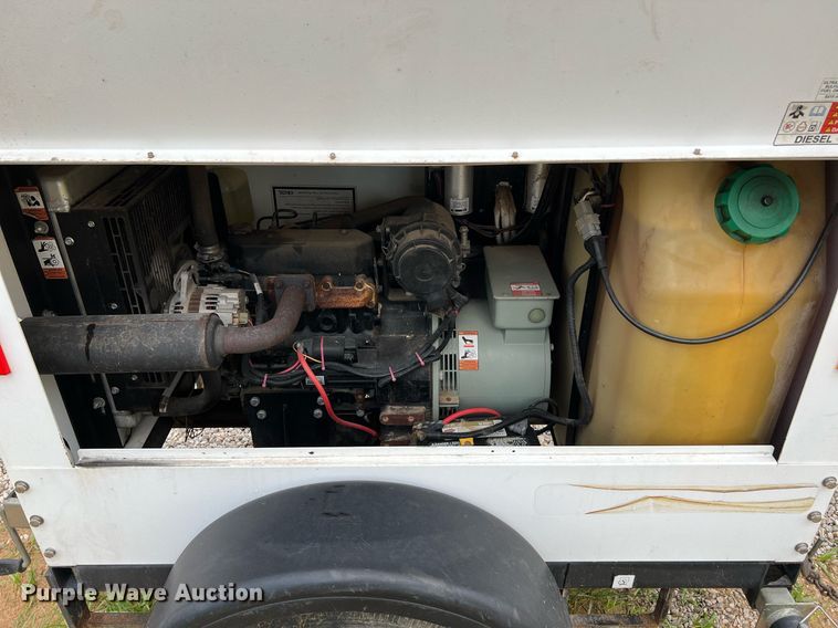 image for item LF9313 2017 Generac MLT3060M  light plant