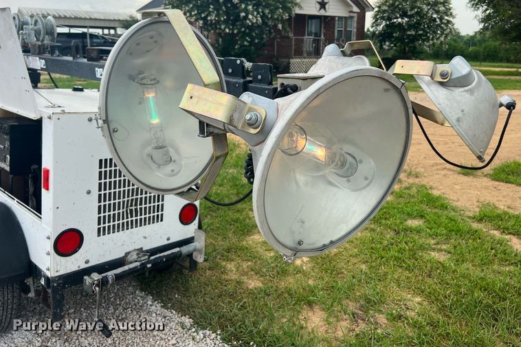 image for item LF9314 Generac Magnum  light plant