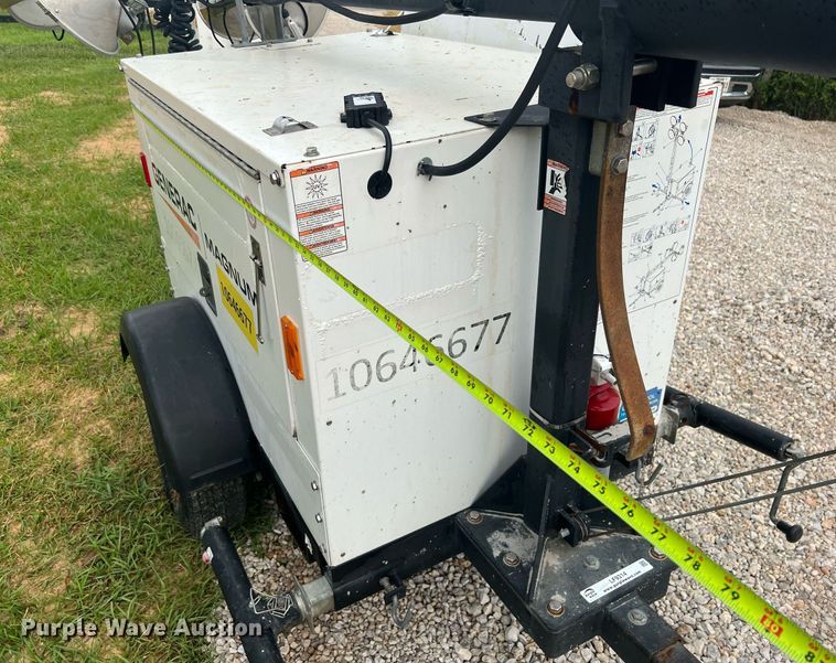 image for item LF9314 Generac Magnum  light plant