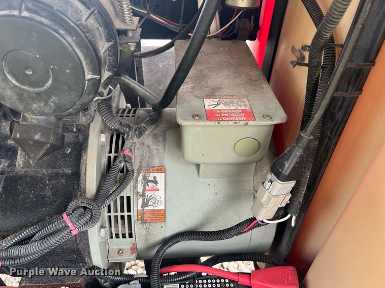 image for item LF9314 Generac Magnum  light plant