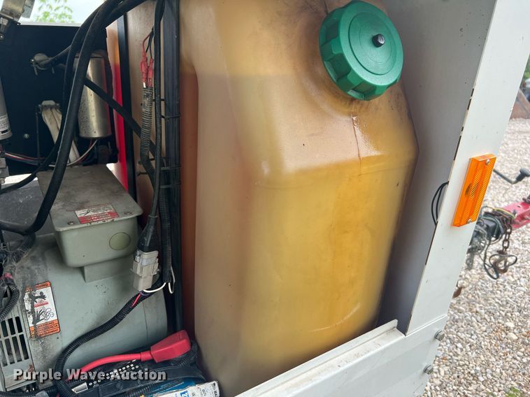 image for item LF9314 Generac Magnum  light plant