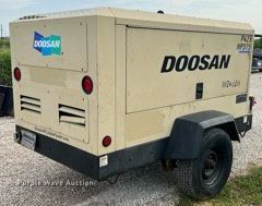 image for item LF9315 2014 Doosan P425/HP275WCU-141  air compressor
