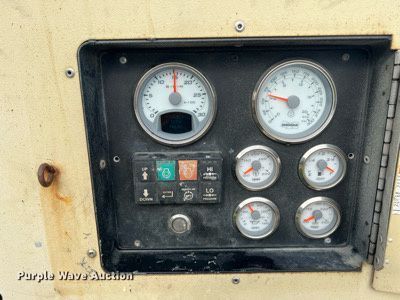 image for item LF9315 2014 Doosan P425/HP275WCU-141  air compressor