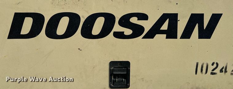 image for item LF9315 2014 Doosan P425/HP275WCU-141  air compressor