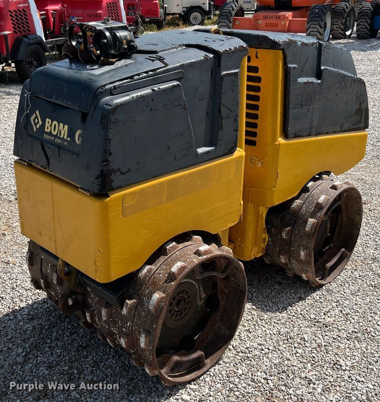image for item LF9320 2017 Bomag BMP8500  trench compactor