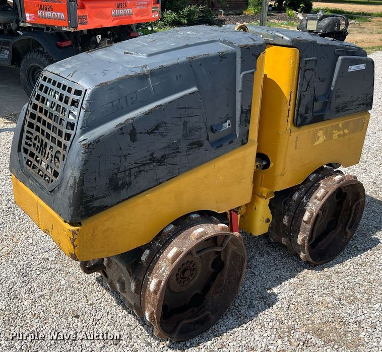 image for item LF9320 2017 Bomag BMP8500  trench compactor