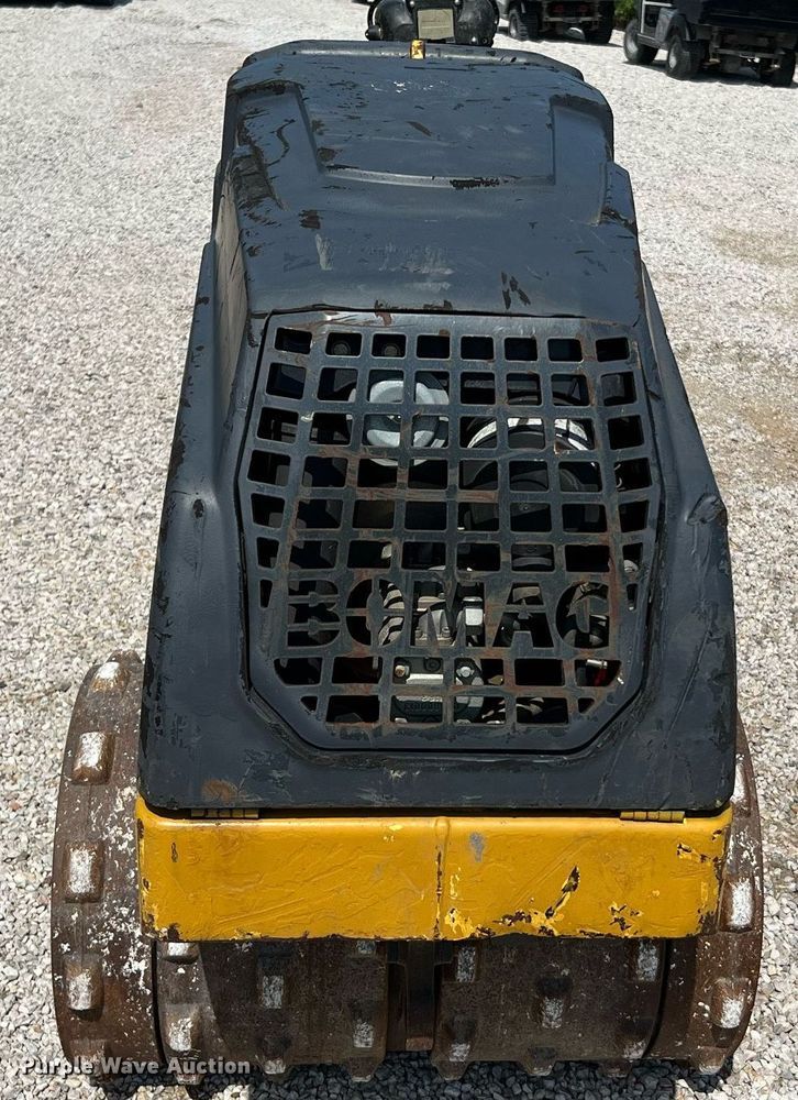 image for item LF9320 2017 Bomag BMP8500  trench compactor