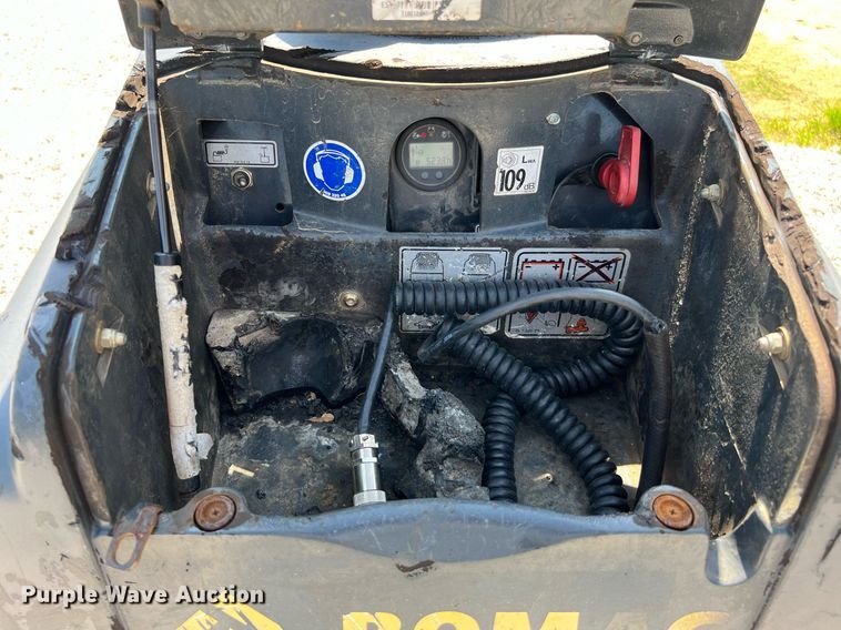 image for item LF9320 2017 Bomag BMP8500  trench compactor