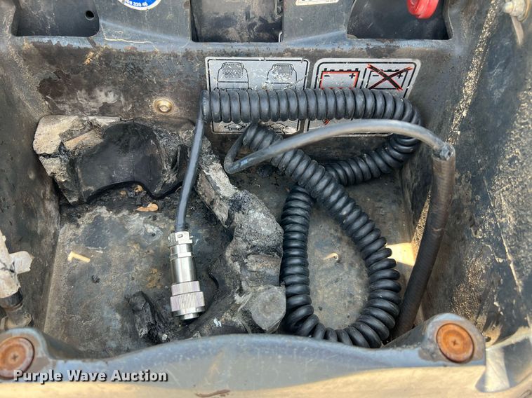 image for item LF9320 2017 Bomag BMP8500  trench compactor