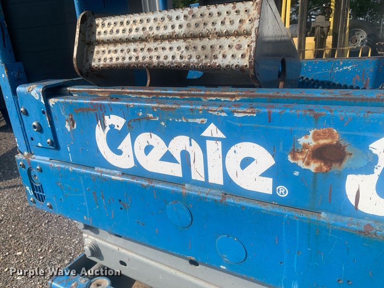 image for item LH9683 Genie GS-1930  scissor lift
