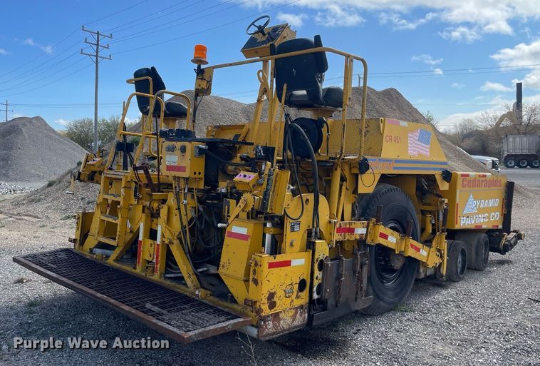 image for item LJ9627 2000 Cedarapids CR451  paver