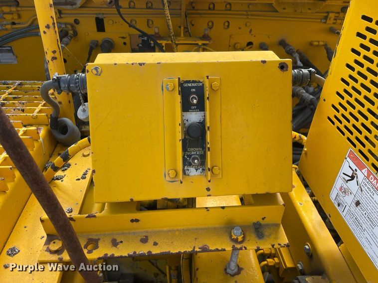 image for item LJ9627 2000 Cedarapids CR451  paver