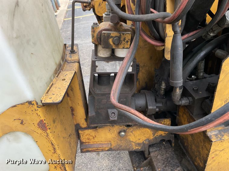 image for item LJ9759 1996 Vermeer D7X11  directional boring unit