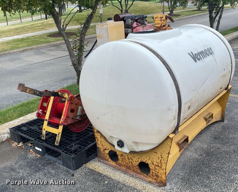 image for item LJ9760 Vermeer  fluid mixing system