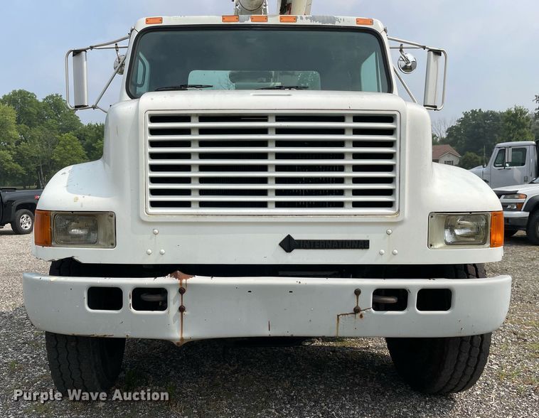 image for item LJ9762 1993 International 4700  bucket truck