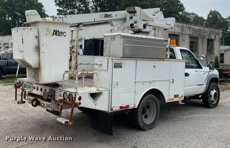 image for item LJ9765 1996 Chevrolet C3500  bucket truck